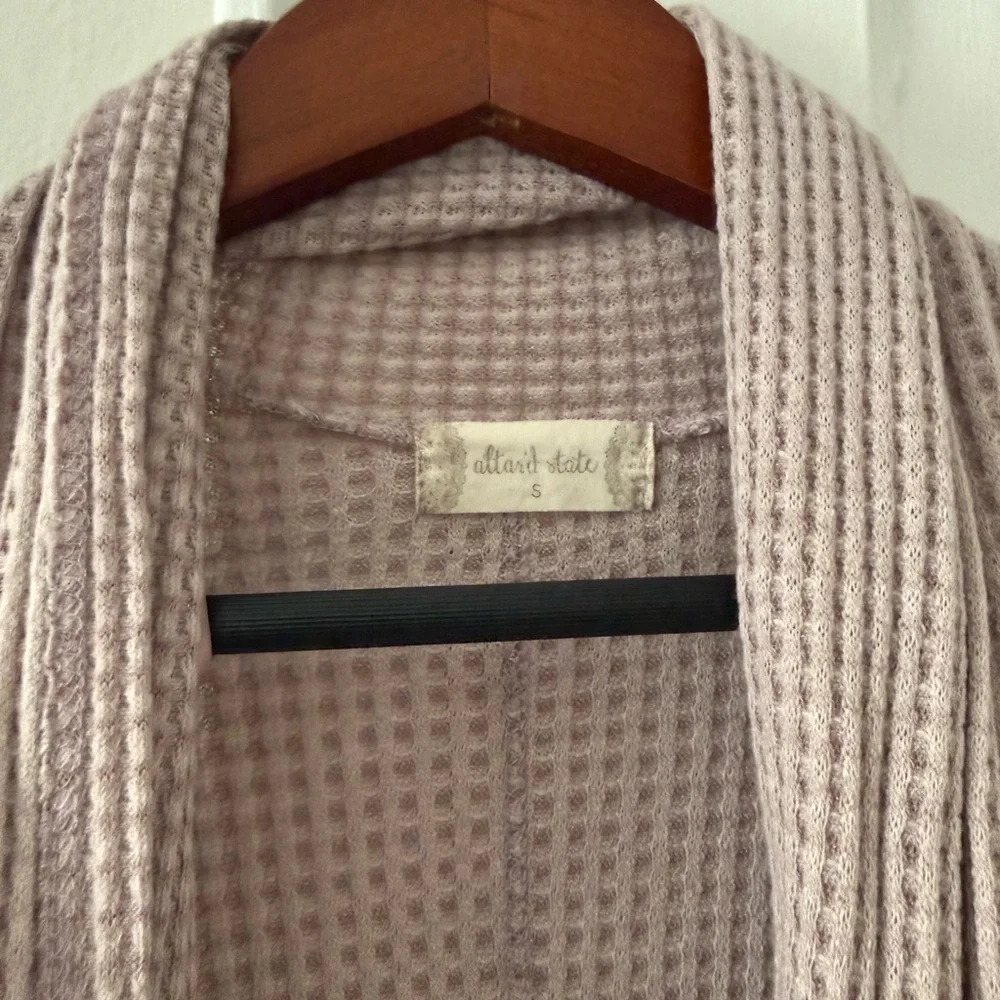 Altar’d State Waffle Knit Shawl Size Small - Picture 2 of 3